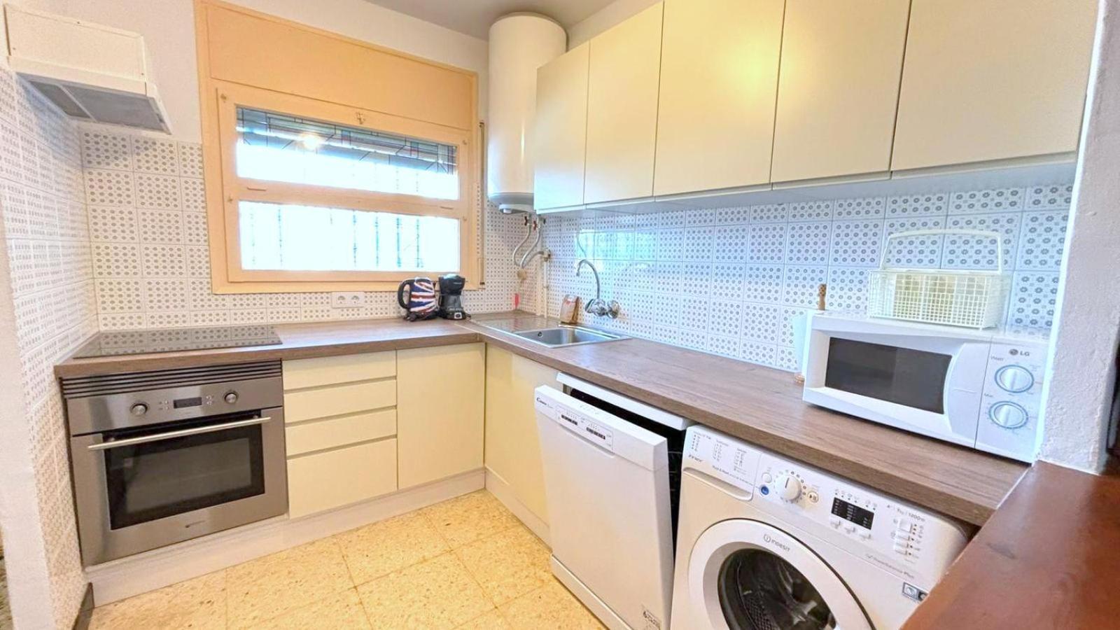 Cap Llarg Apartment Roses Ngoại thất bức ảnh
