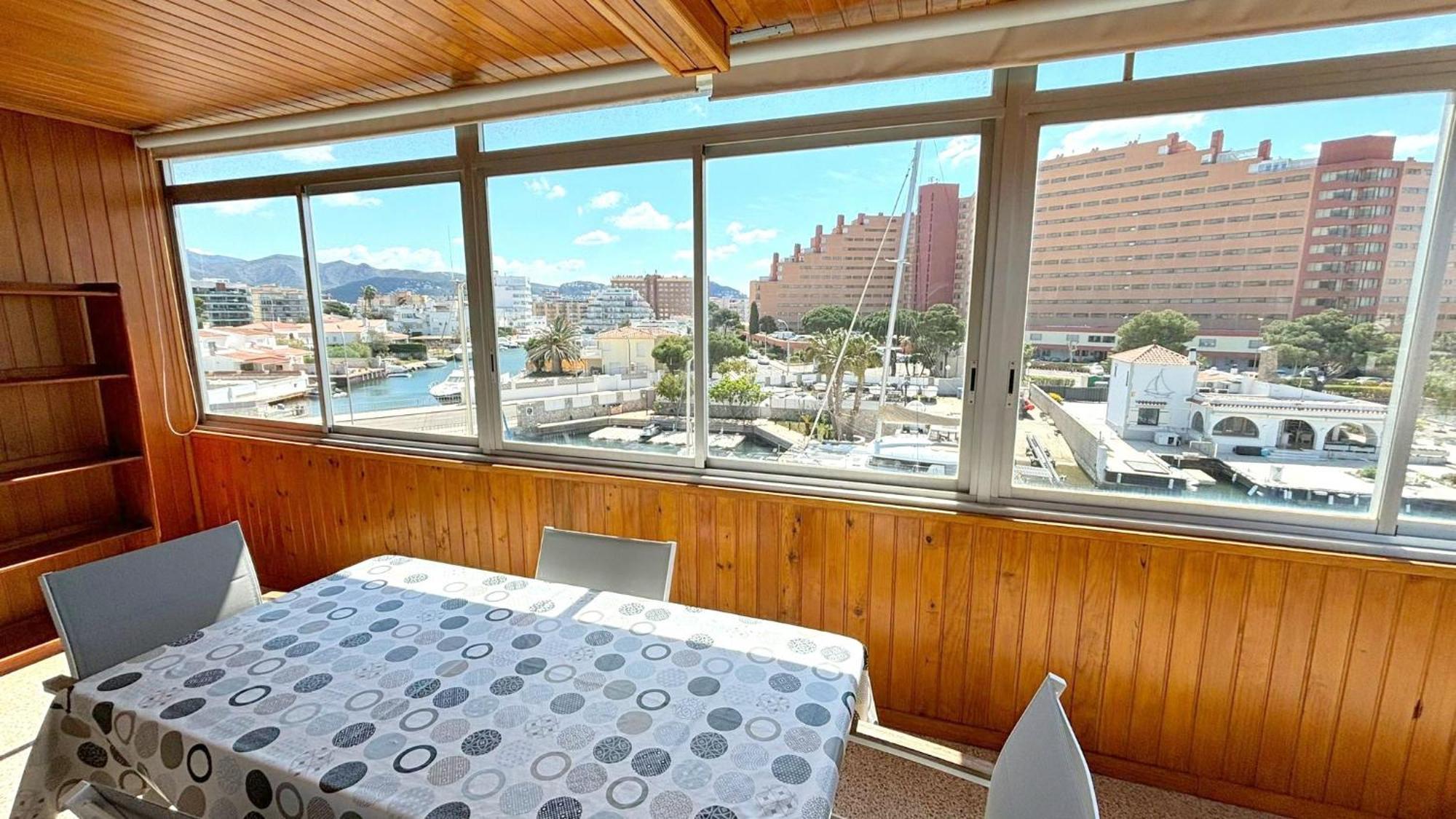 Cap Llarg Apartment Roses Ngoại thất bức ảnh
