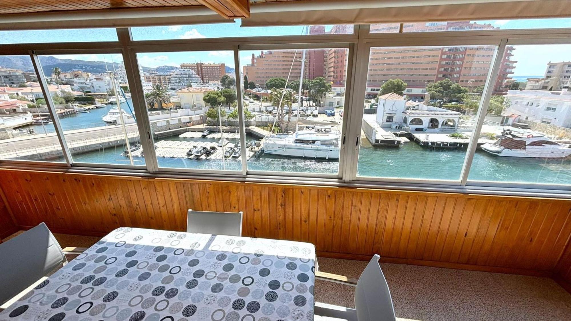 Cap Llarg Apartment Roses Ngoại thất bức ảnh